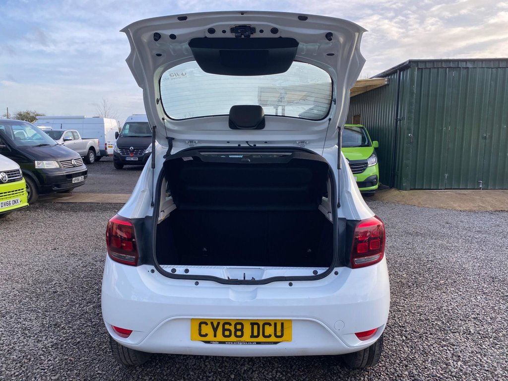 Used Dacia Sandero 2018 for sale - 77388793: Photo 45