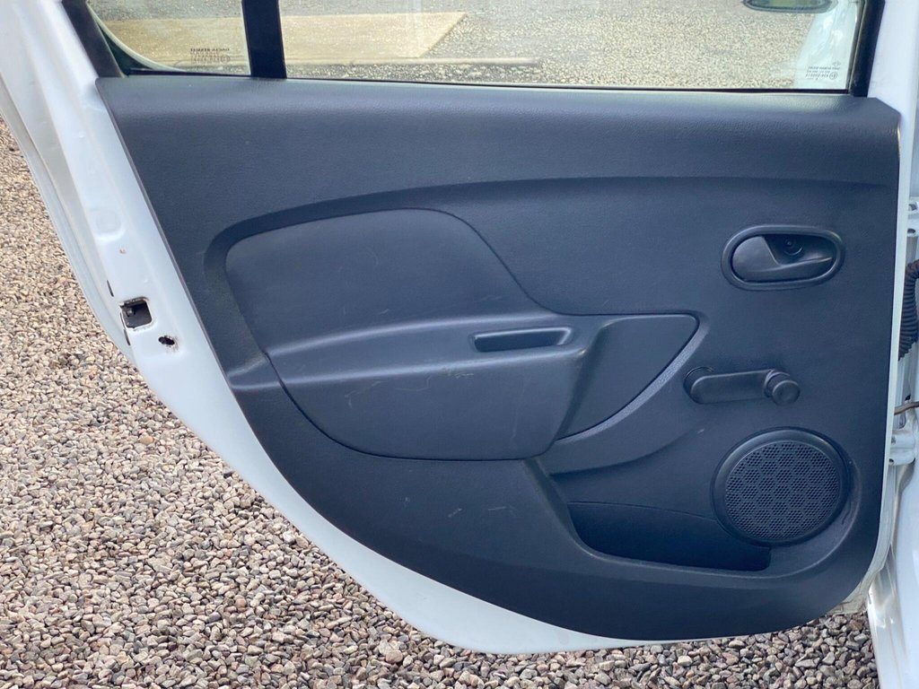 Used Dacia Sandero 2018 for sale - 77388793: Photo 49