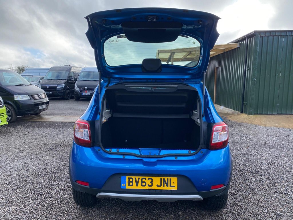 Used Dacia Sandero Stepway 2014 for sale - 77442221: Photo 9