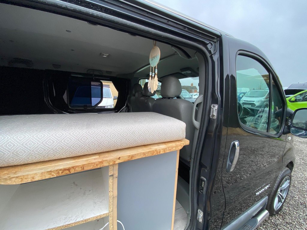 Used Renault Trafic 2010 for sale - 77293341: Photo 47