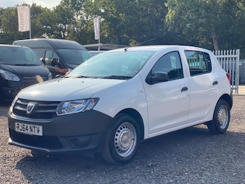 Used Dacia Sandero 2015 for sale - 79293520: Photo