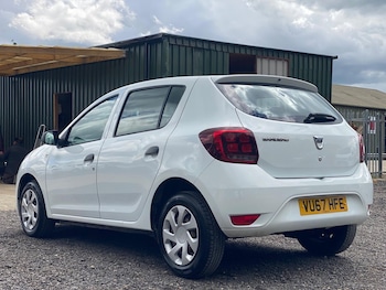 Used Dacia Sandero 2017 for sale - 78863667: Photo