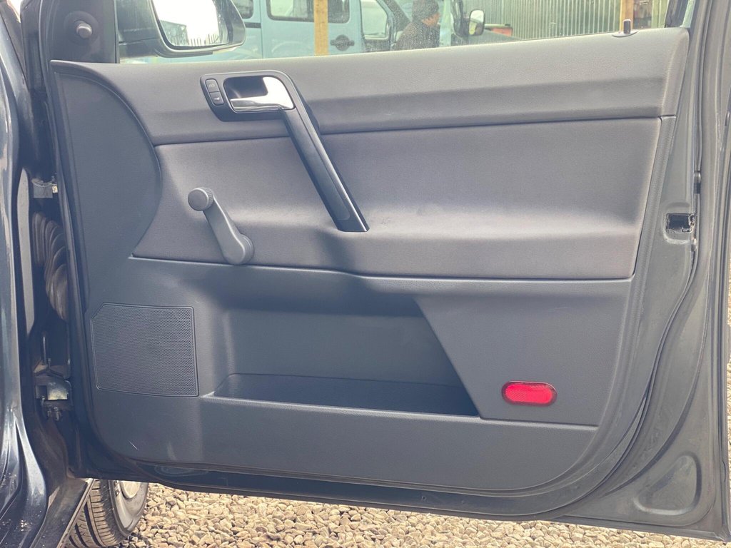 Used Volkswagen Polo 2006 for sale - 77685317: Photo 37