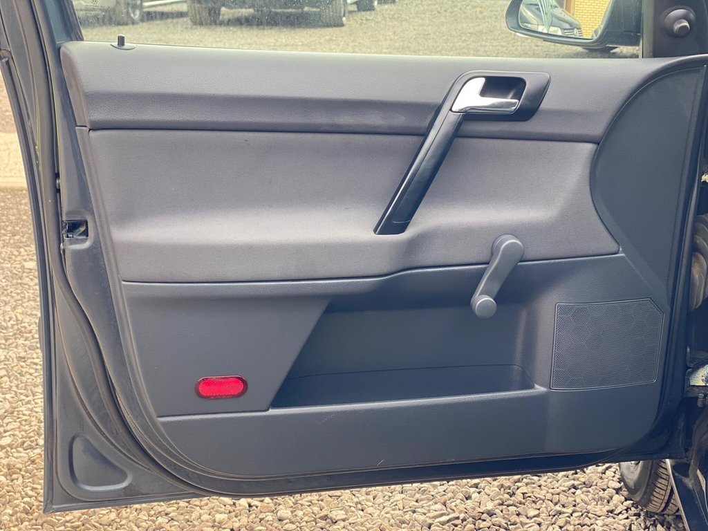 Used Volkswagen Polo 2006 for sale - 77685317: Photo 46