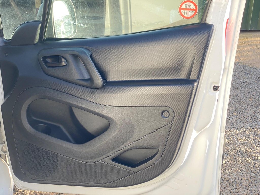 Used Citroen Berlingo 2013 for sale - 77890936: Photo 40