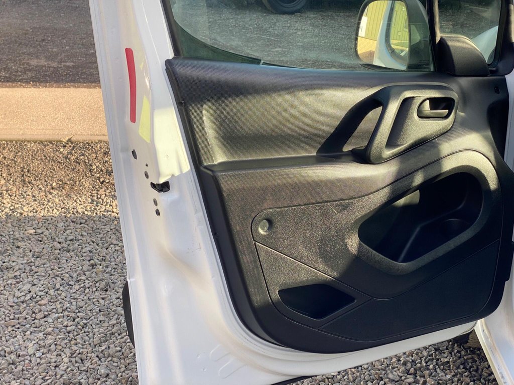 Used Citroen Berlingo 2013 for sale - 77890936: Photo 49