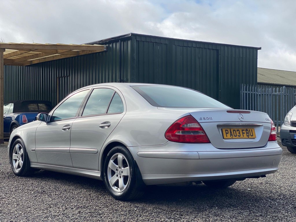 Used Mercedes-Benz E Class 2003 for sale - 77720027: Photo 4