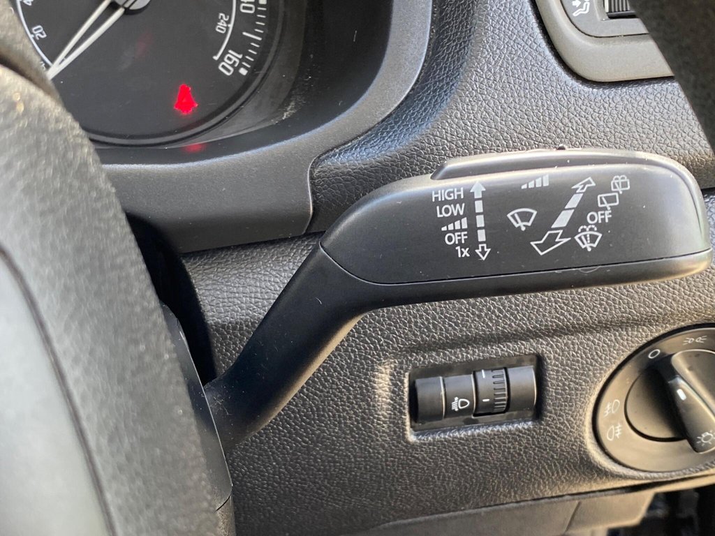 Used Skoda Fabia 2010 for sale - 77841333: Photo 38