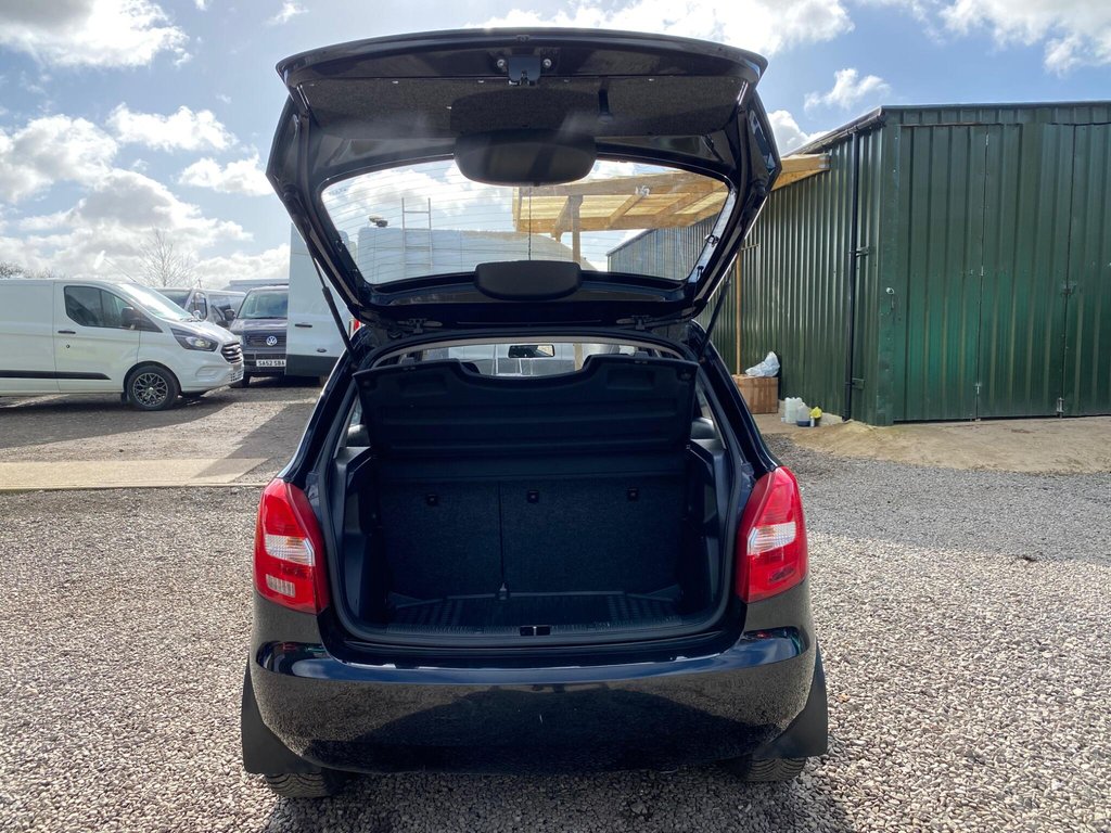 Used Skoda Fabia 2010 for sale - 77841333: Photo 47