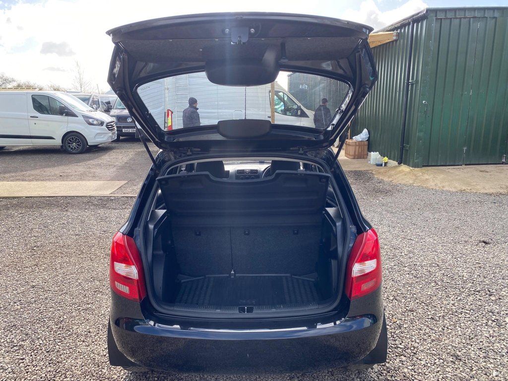 Used Skoda Fabia 2010 for sale - 77841333: Photo 48