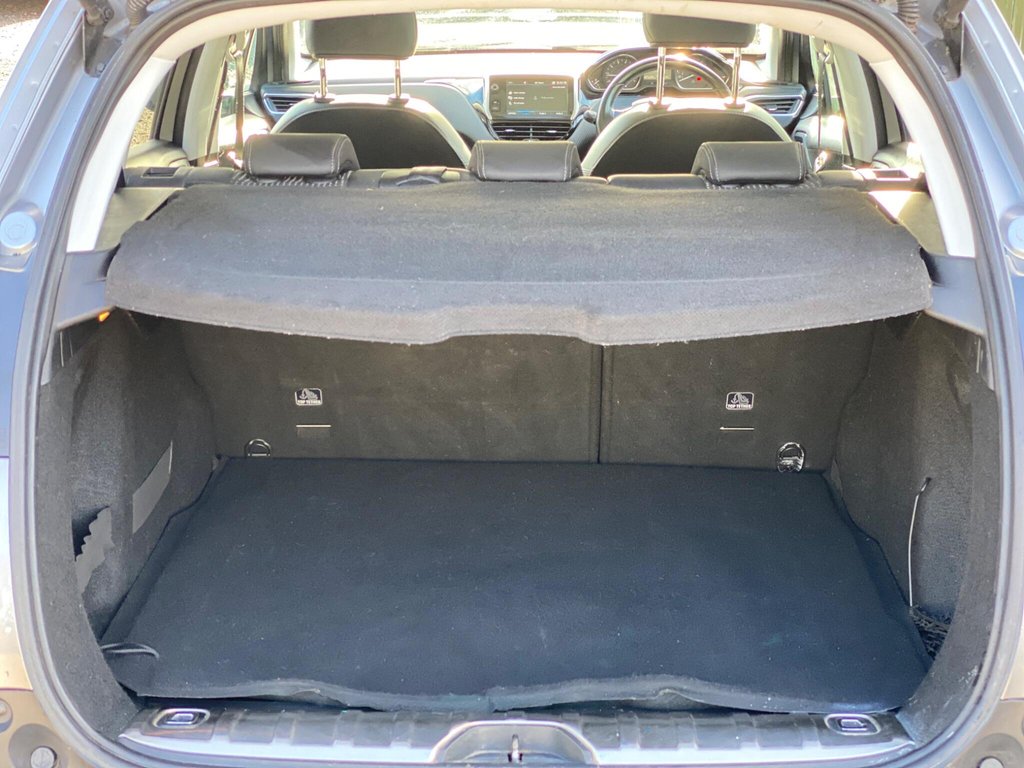 Used Peugeot 2008 2018 for sale - 77563778: Photo 15