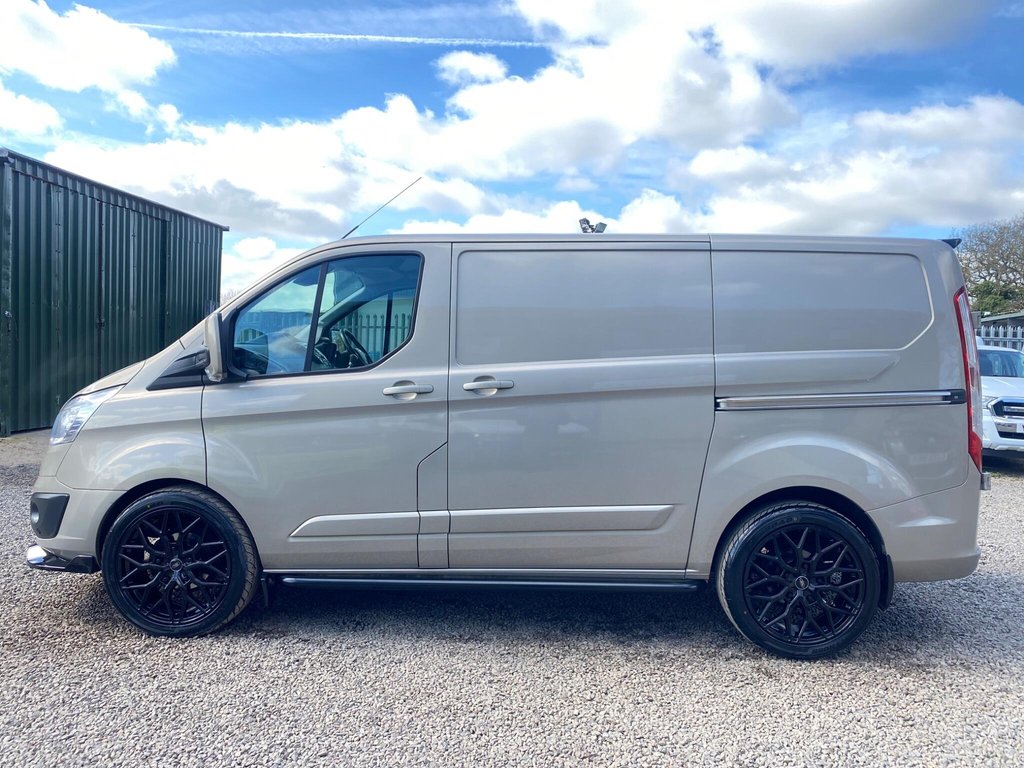 Used Ford Transit Custom 2017 for sale - 78117509: Photo 25