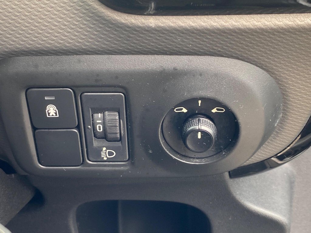 Used Citroen C4 Cactus 2016 for sale - 77850158: Photo 44