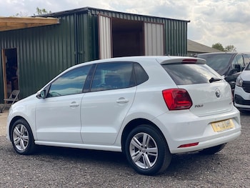 Used Volkswagen Polo 2016 for sale - 79414410: Photo