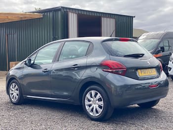 Used Peugeot 208 2017 for sale - 79795729: Photo