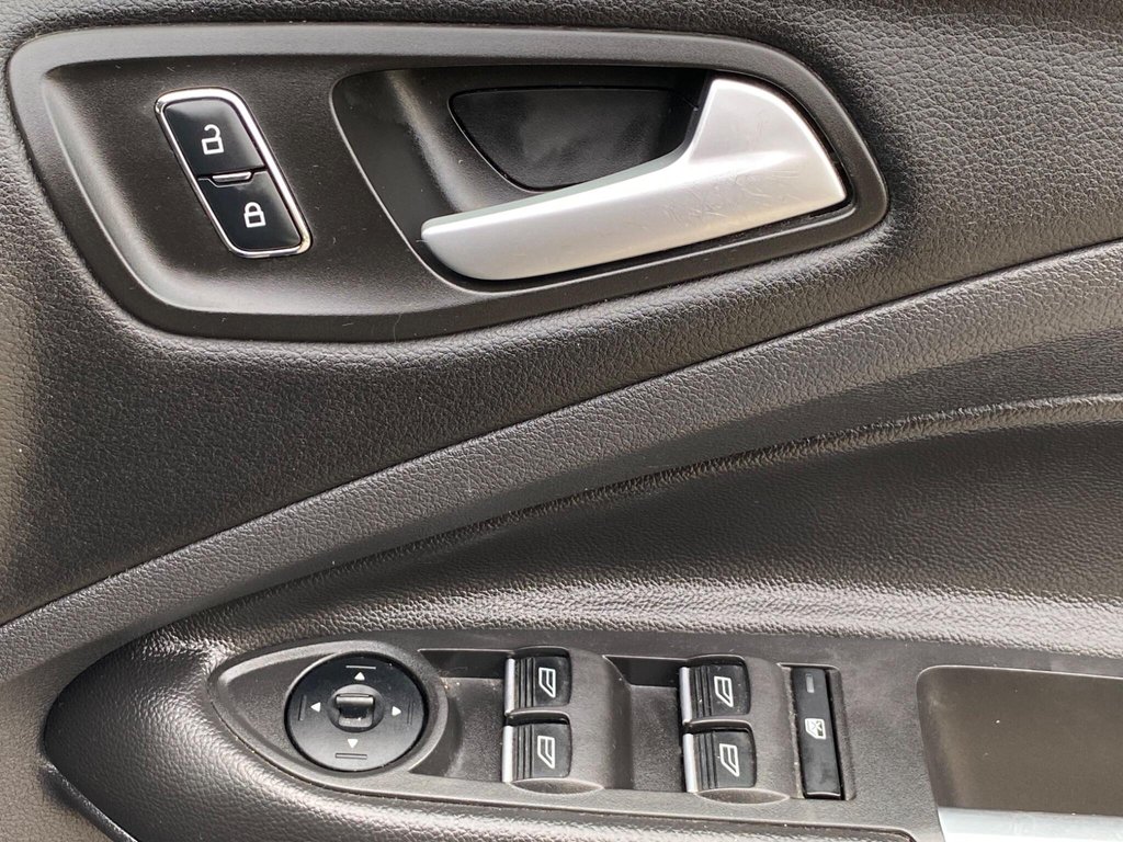 Used Ford Kuga 2015 for sale - 76333990: Photo 46