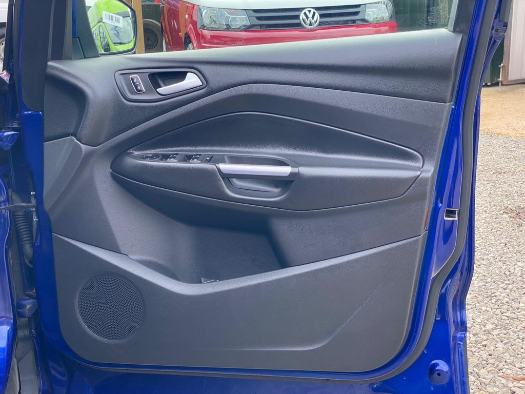 Used Ford Kuga 2015 for sale - 76333990: Photo 47