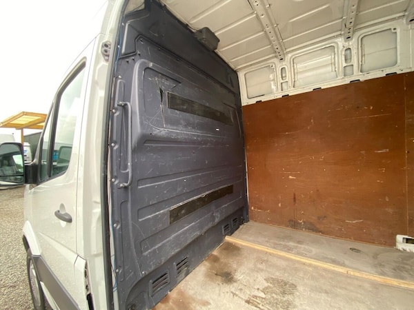 Used Volkswagen Crafter 2012 for sale - 76228983: Photo 13