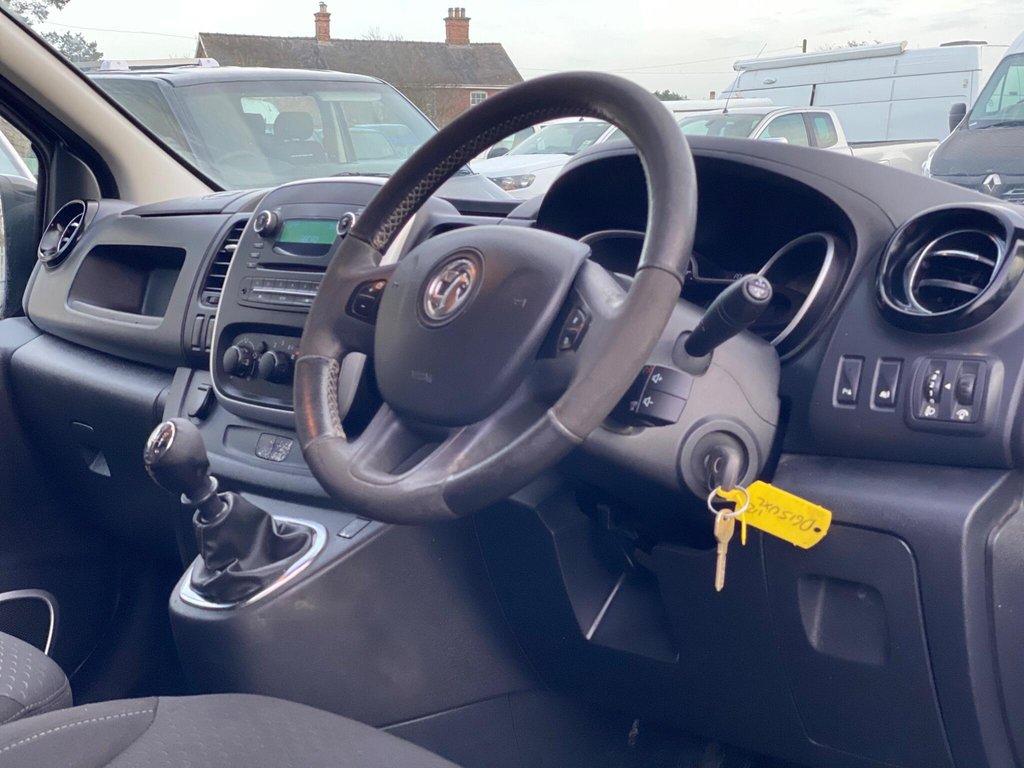 Used Vauxhall Vivaro 2015 for sale - 77388834: Photo 6