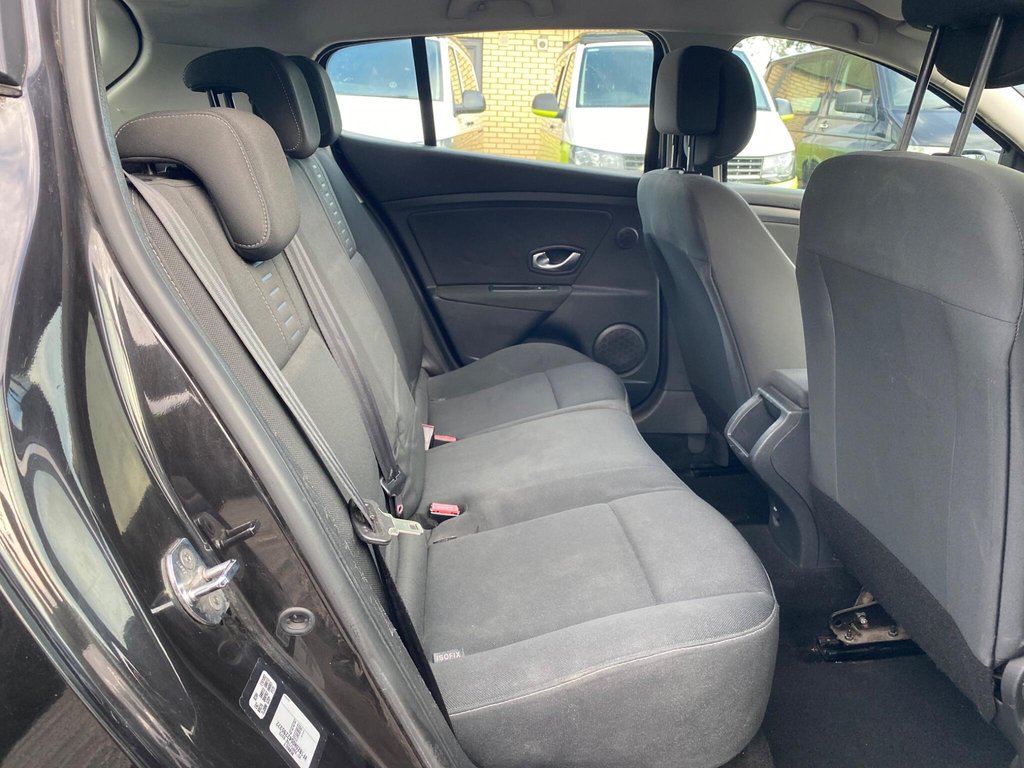 Used Renault Megane 2010 for sale - 77315990: Photo 10