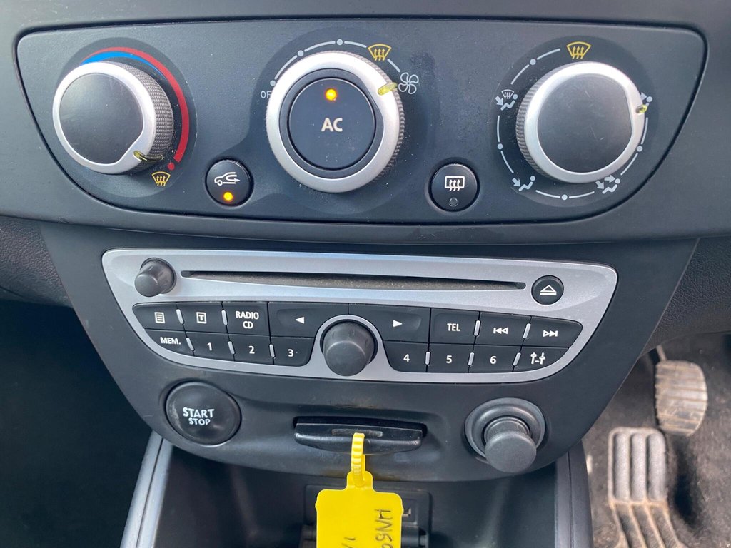 Used Renault Megane 2010 for sale - 77315990: Photo 33