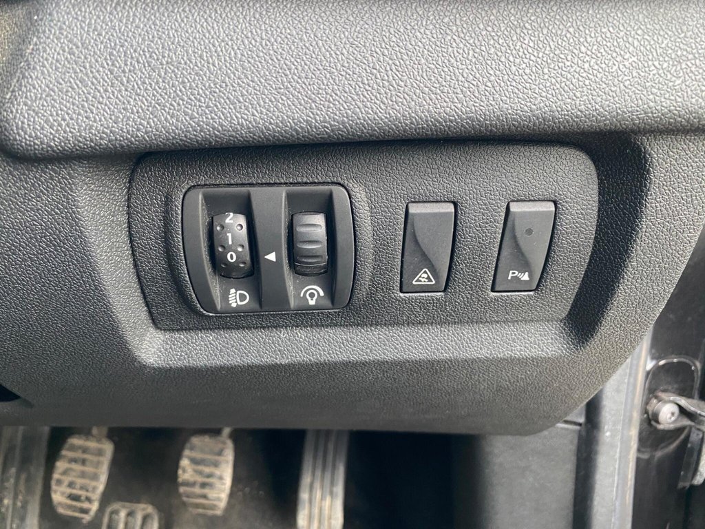 Used Renault Megane 2010 for sale - 77315990: Photo 37