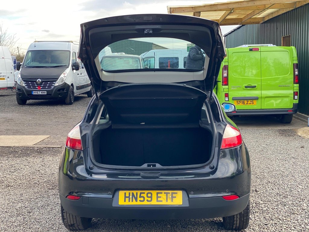 Used Renault Megane 2010 for sale - 77315990: Photo 42