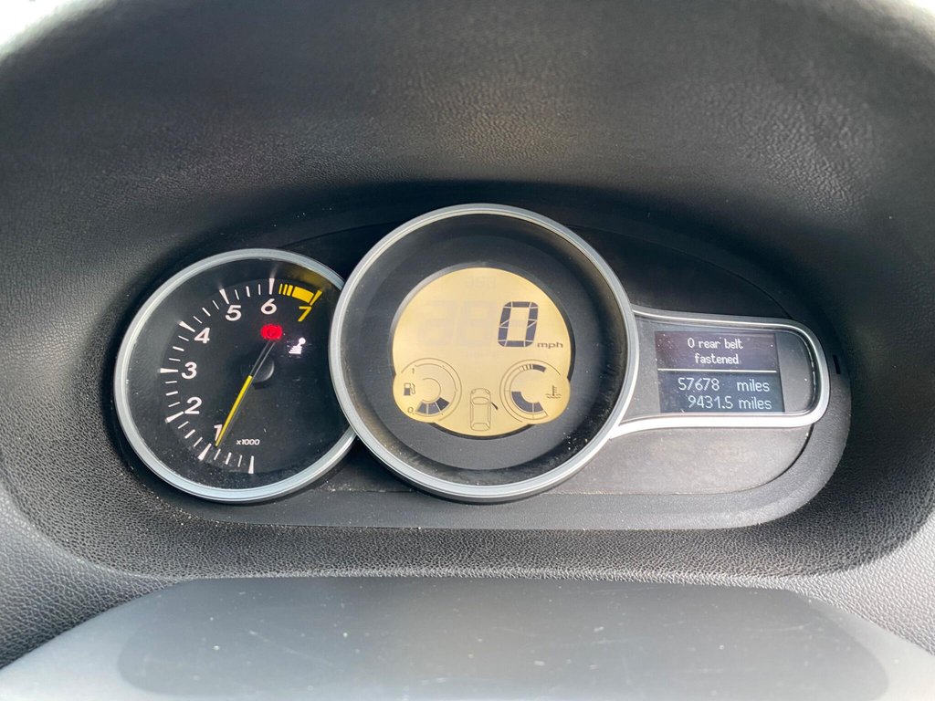 Used Renault Megane 2010 for sale - 77315990: Photo 9