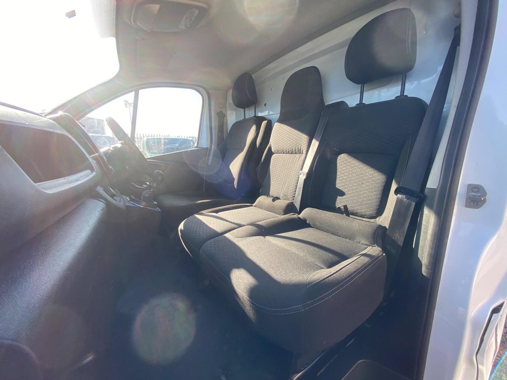 Used Vauxhall Vivaro 2015 for sale - 77991116: Photo 17