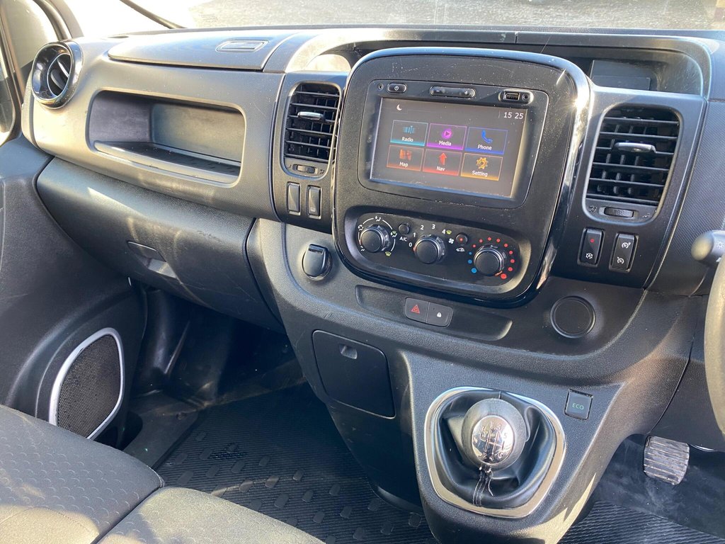 Used Vauxhall Vivaro 2015 for sale - 77991116: Photo 7