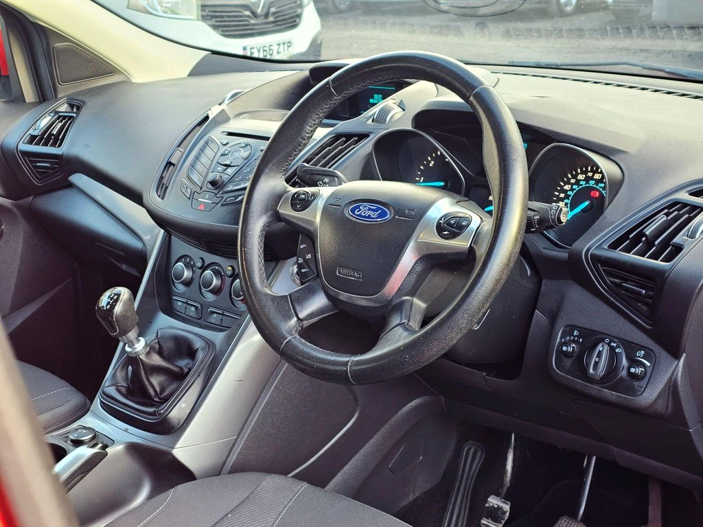 Used Ford Kuga 2015 for sale - 77232033: Photo 6