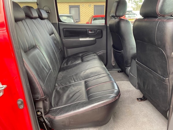 Used Toyota Hilux 2013 for sale - 76176132: Photo 11