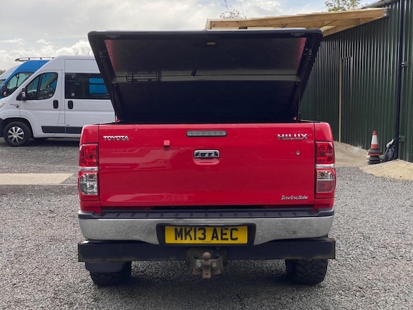 Used Toyota Hilux 2013 for sale - 76176132: Photo 12