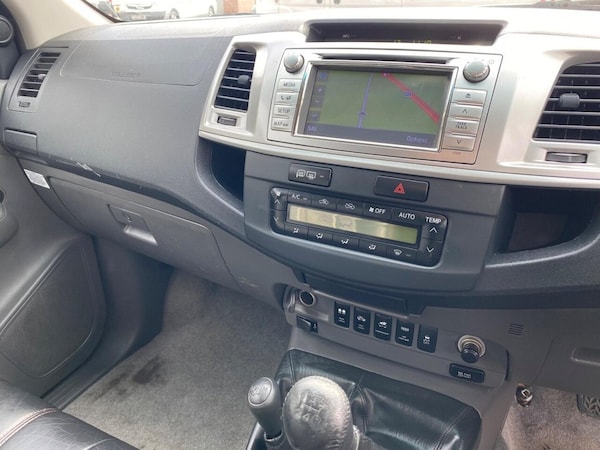 Used Toyota Hilux 2013 for sale - 76176132: Photo 33