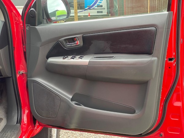 Used Toyota Hilux 2013 for sale - 76176132: Photo 44