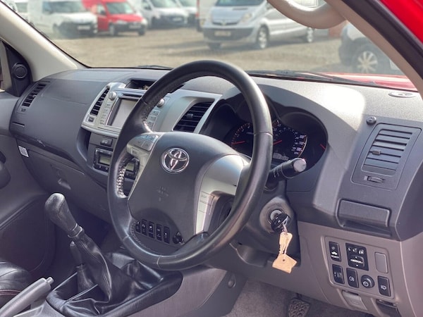 Used Toyota Hilux 2013 for sale - 76176132: Photo 6