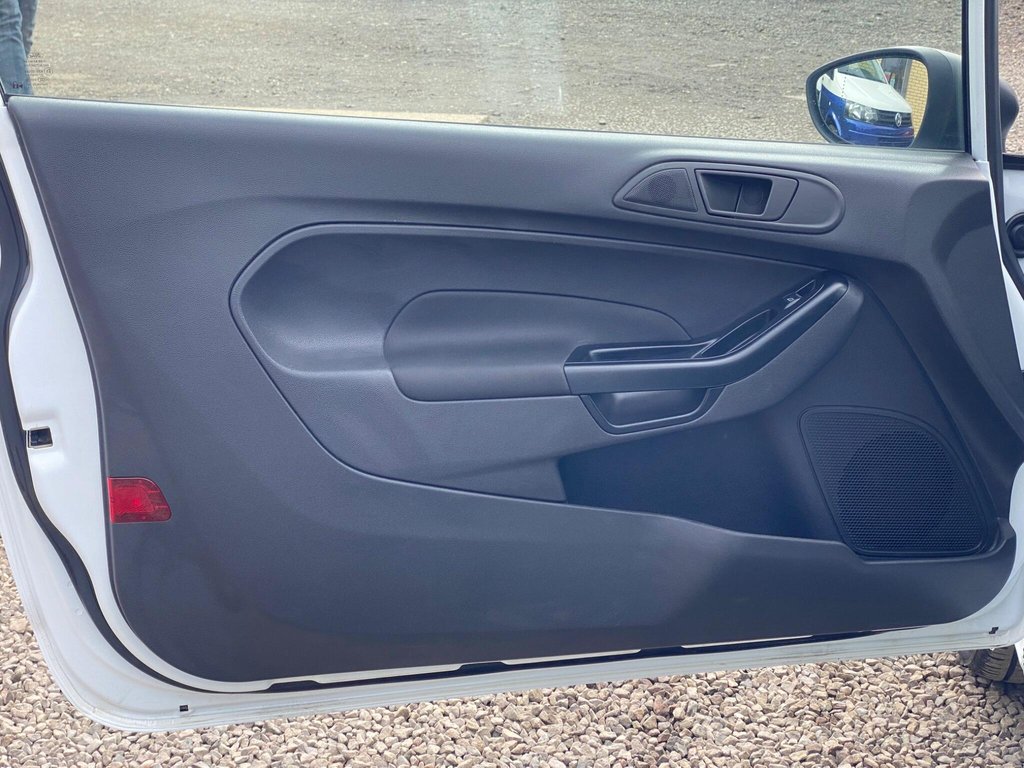 Used Ford Fiesta 2015 for sale - 77734386: Photo 42