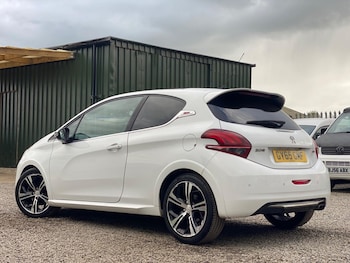 Used Peugeot 208 2015 for sale - 78302603: Photo