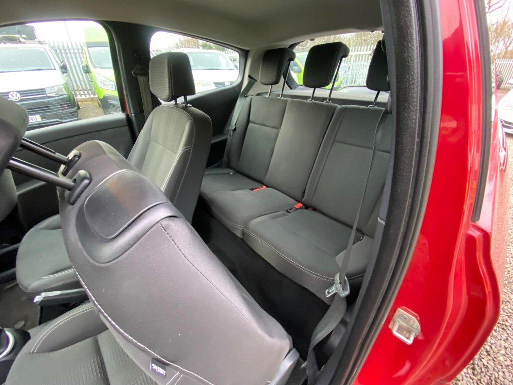 Used Renault Clio 2011 for sale - 76867817: Photo 14