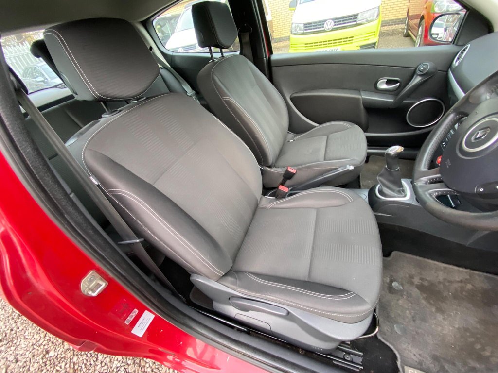 Used Renault Clio 2011 for sale - 76867817: Photo 31