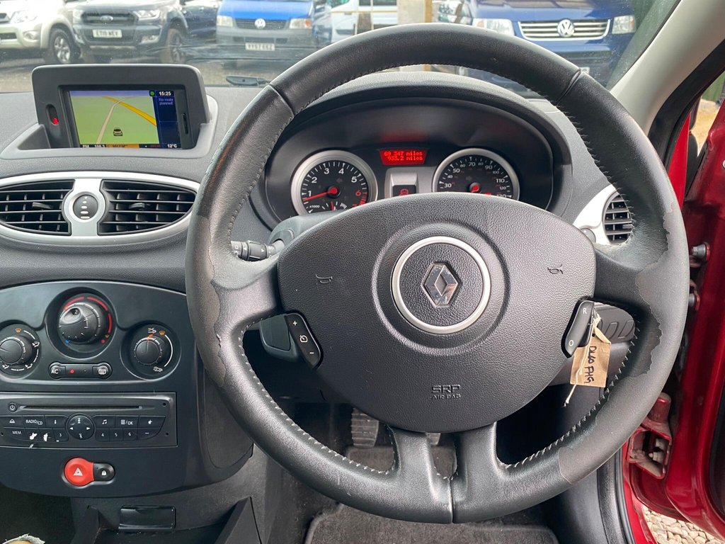 Used Renault Clio 2011 for sale - 76867817: Photo 36