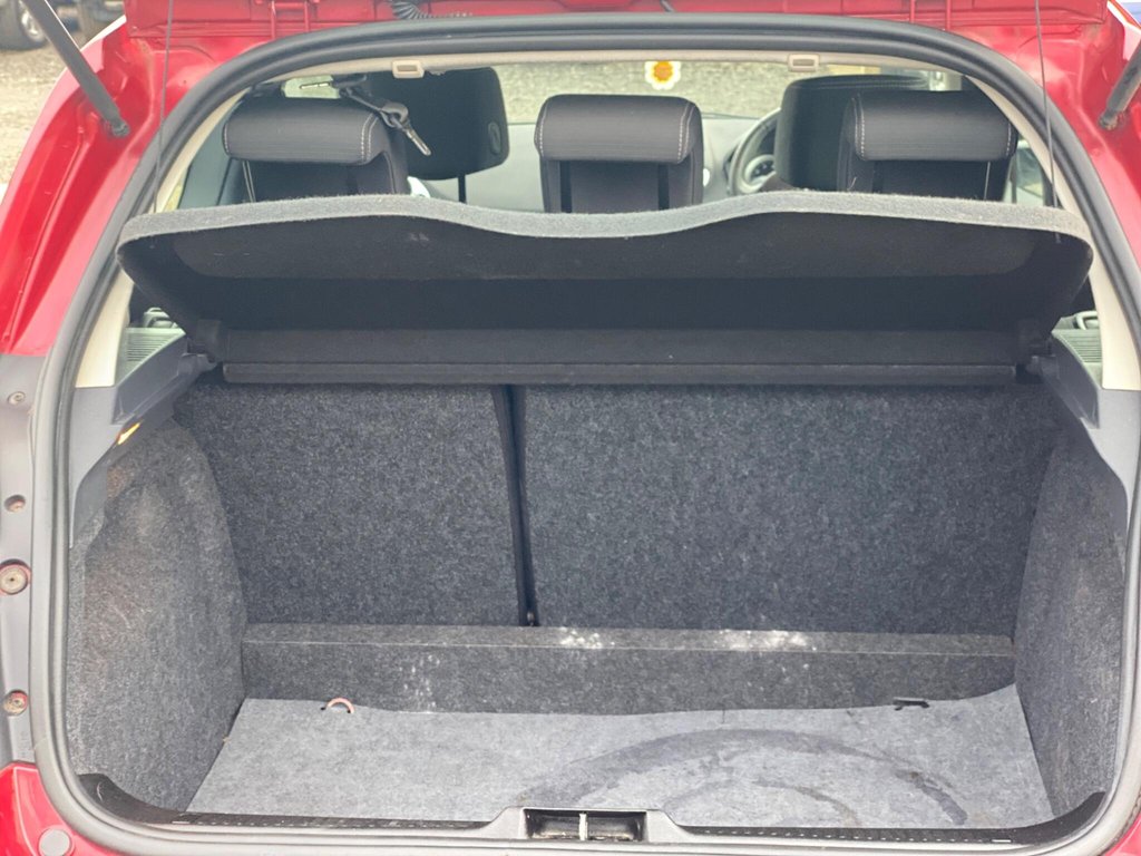 Used Renault Clio 2011 for sale - 76867817: Photo 43