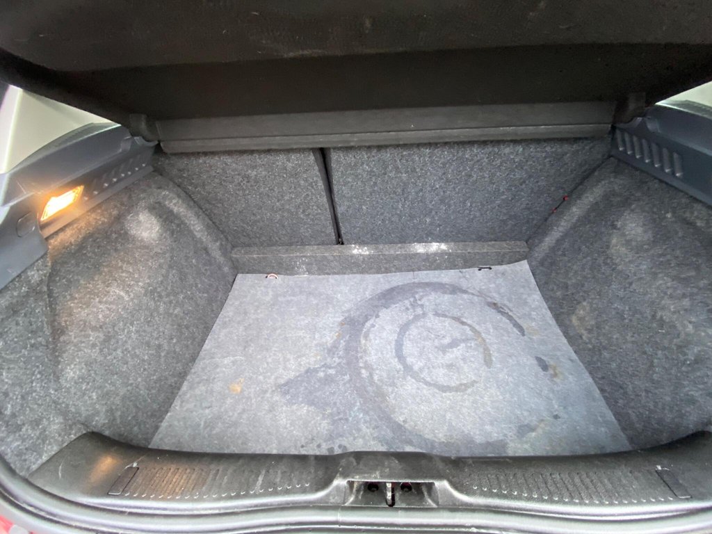 Used Renault Clio 2011 for sale - 76867817: Photo 44