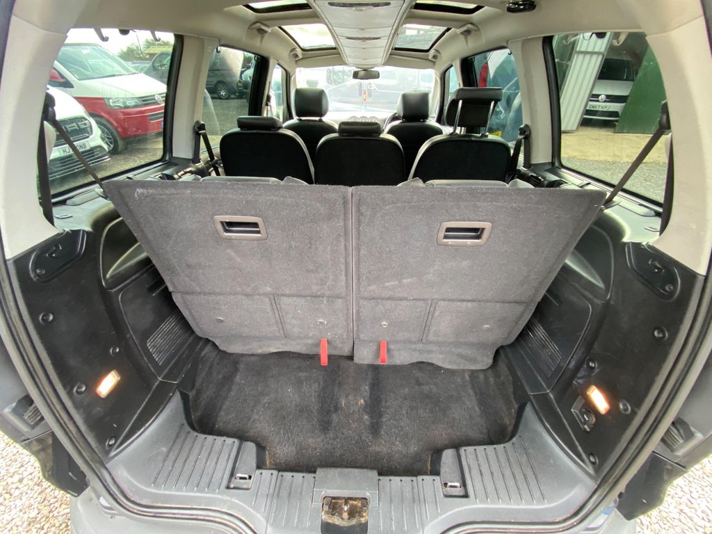 Used Ford Galaxy 2012 for sale - 76439082: Photo 45