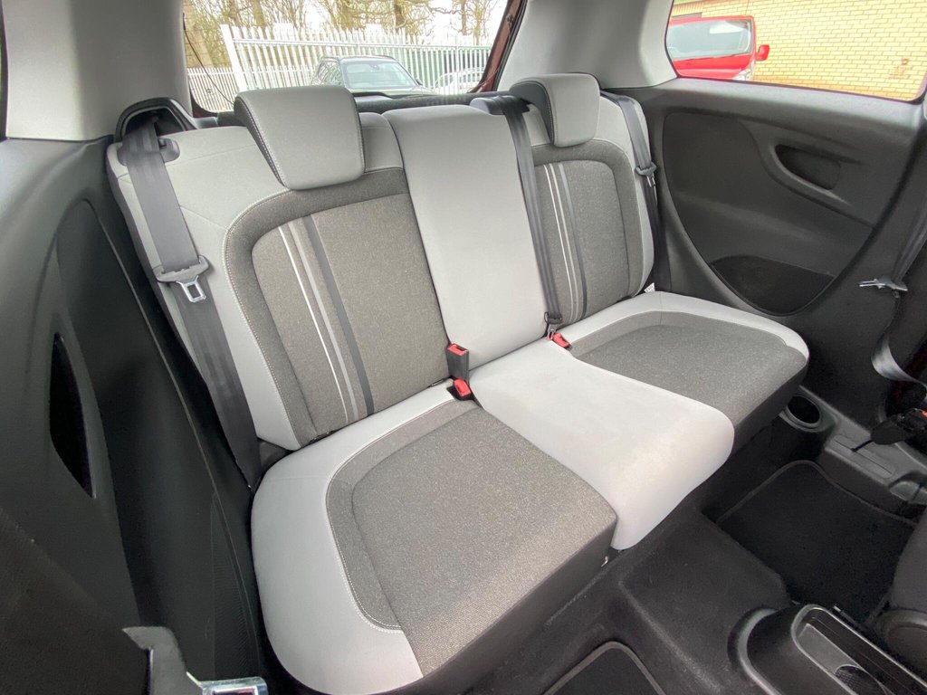 Used Fiat Punto 2012 for sale - 77739719: Photo 42