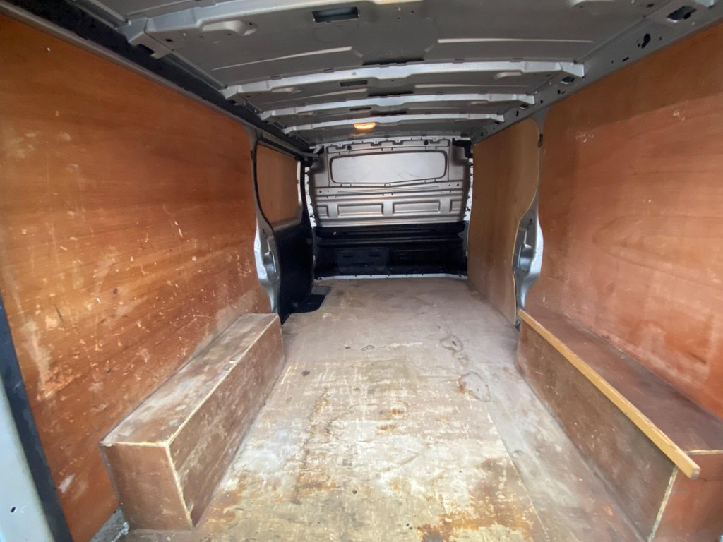 Used Vauxhall Vivaro 2015 for sale - 78145204: Photo 12
