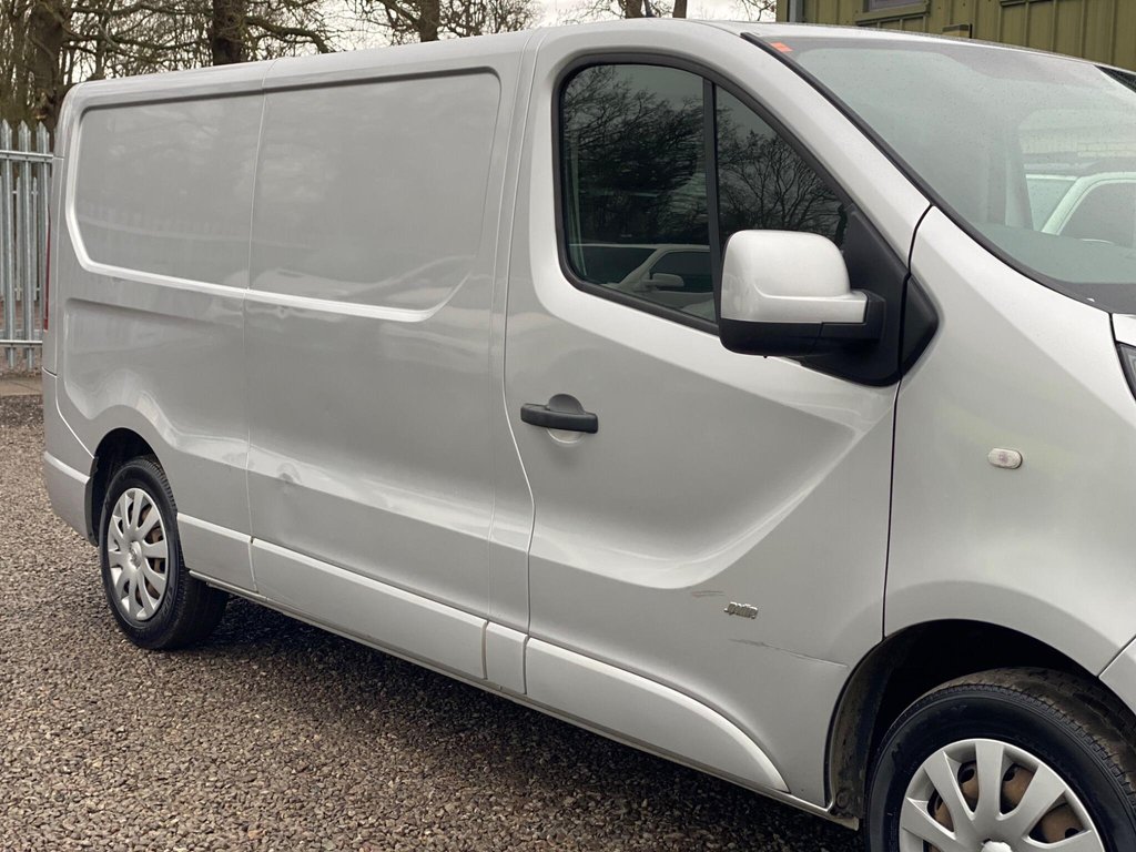 Used Vauxhall Vivaro 2015 for sale - 78145204: Photo 24