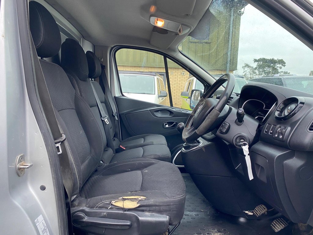 Used Vauxhall Vivaro 2015 for sale - 78145204: Photo 31