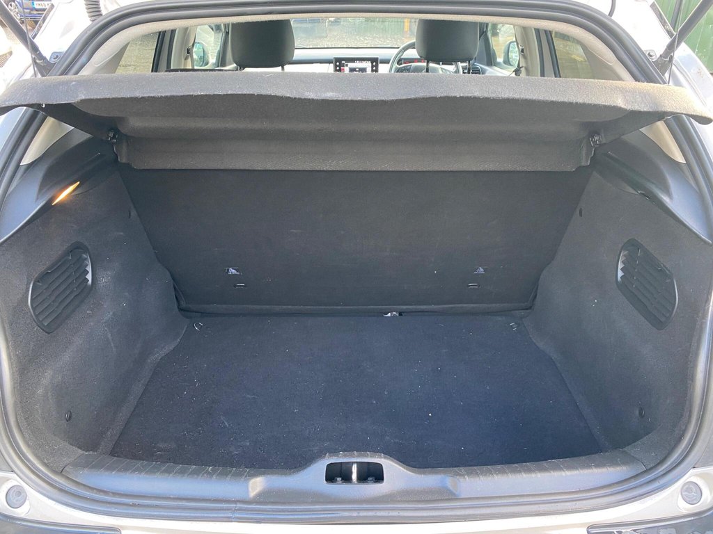 Used Citroen C4 Cactus 2015 for sale - 77231990: Photo 11