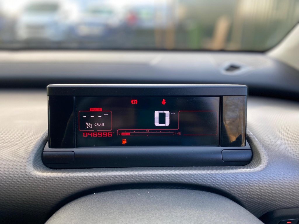 Used Citroen C4 Cactus 2015 for sale - 77231990: Photo 8